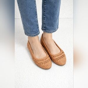 Frye Size 8 Tan Leather Woven Flats